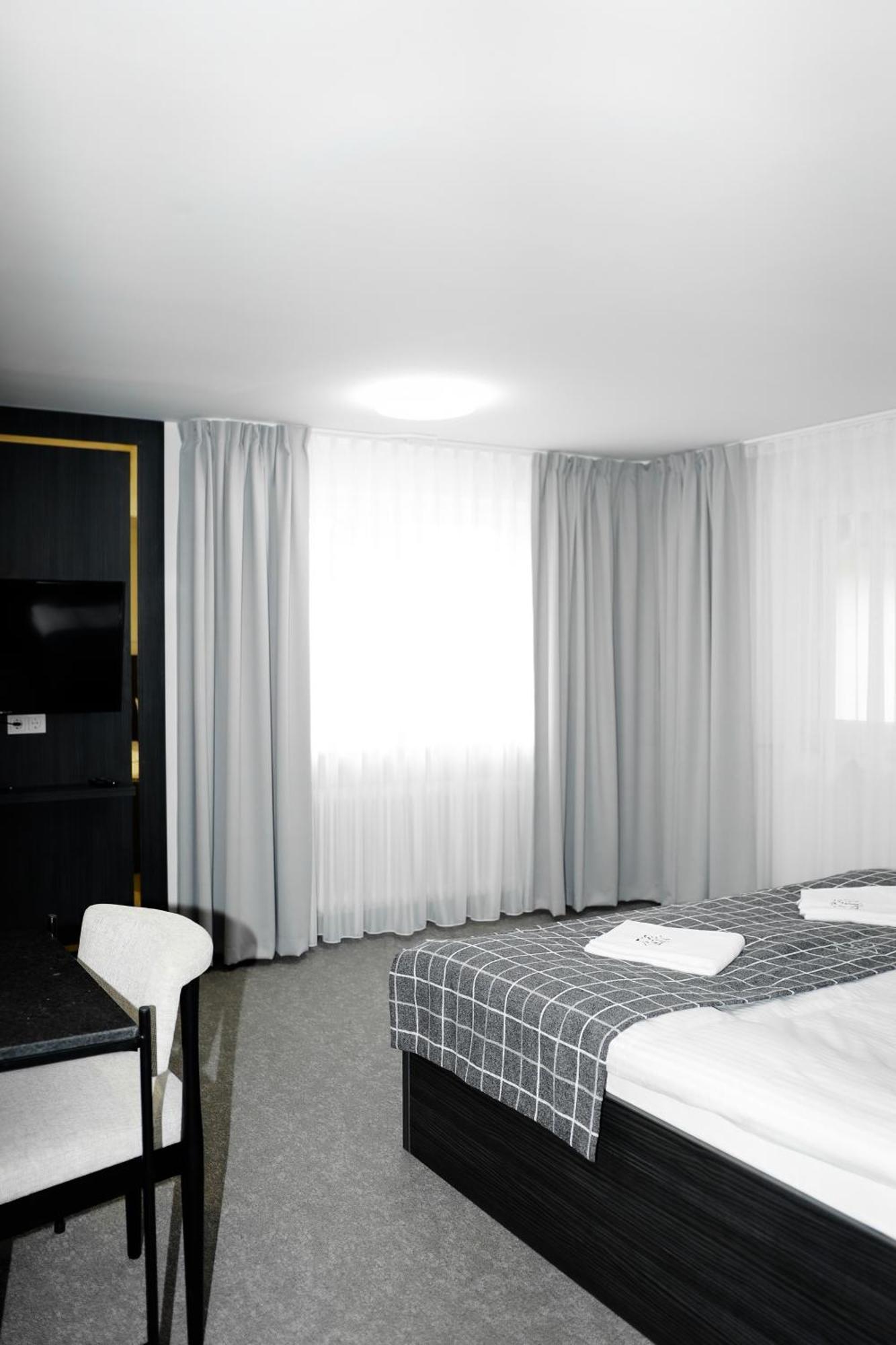 Gemunden am Main Main Spessart Terrasse Hotel & Restaurant מראה חיצוני תמונה